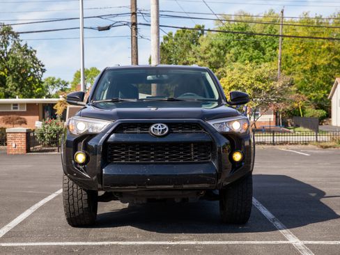 Used 2017 Toyota 4Runner SR5 image 6