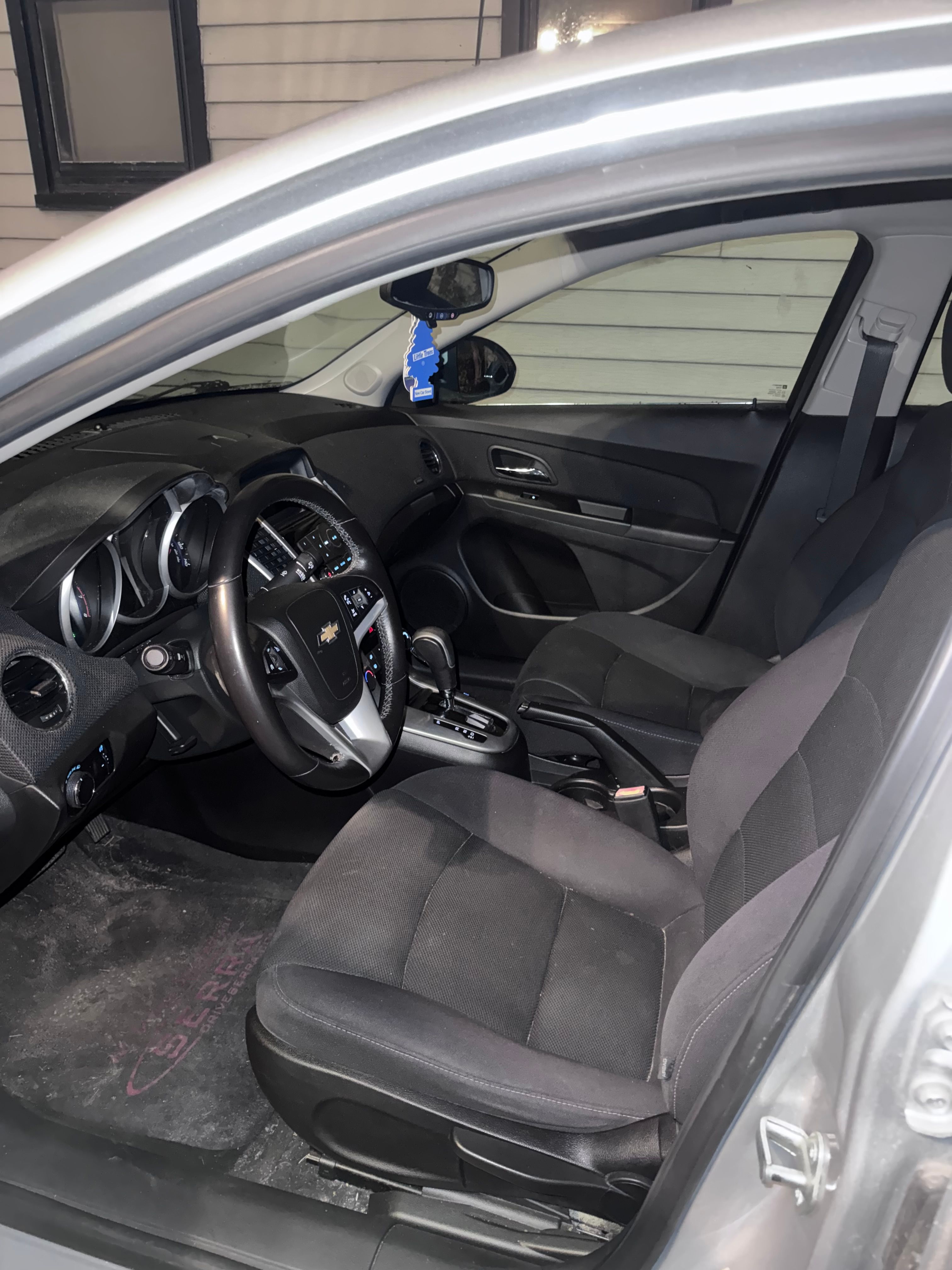 Used 2013 Chevrolet Cruze LT FWD image 13