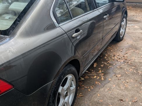 Used 2010 Kia Optima LX image 21