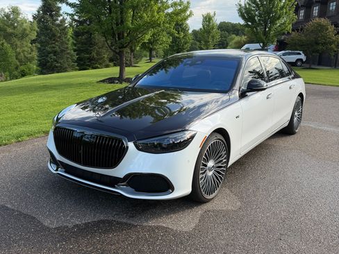 Used 2025 Mercedes-Benz Maybach S 680 4MATIC image 1