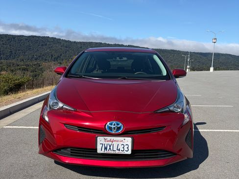 Used 2016 Toyota Prius Two FWD image 7
