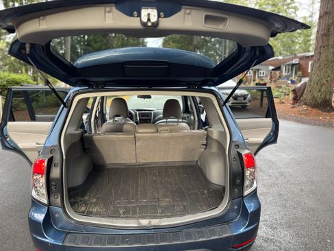 Used 2010 Subaru Forester 2.5XT Limited image 6