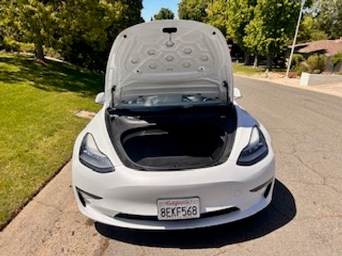 Used 2018 Tesla Model 3 Long Range image 5