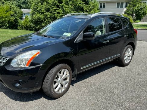 Used 2011 Nissan Rogue SV w/ SL Pkg AWD/4WD image 10