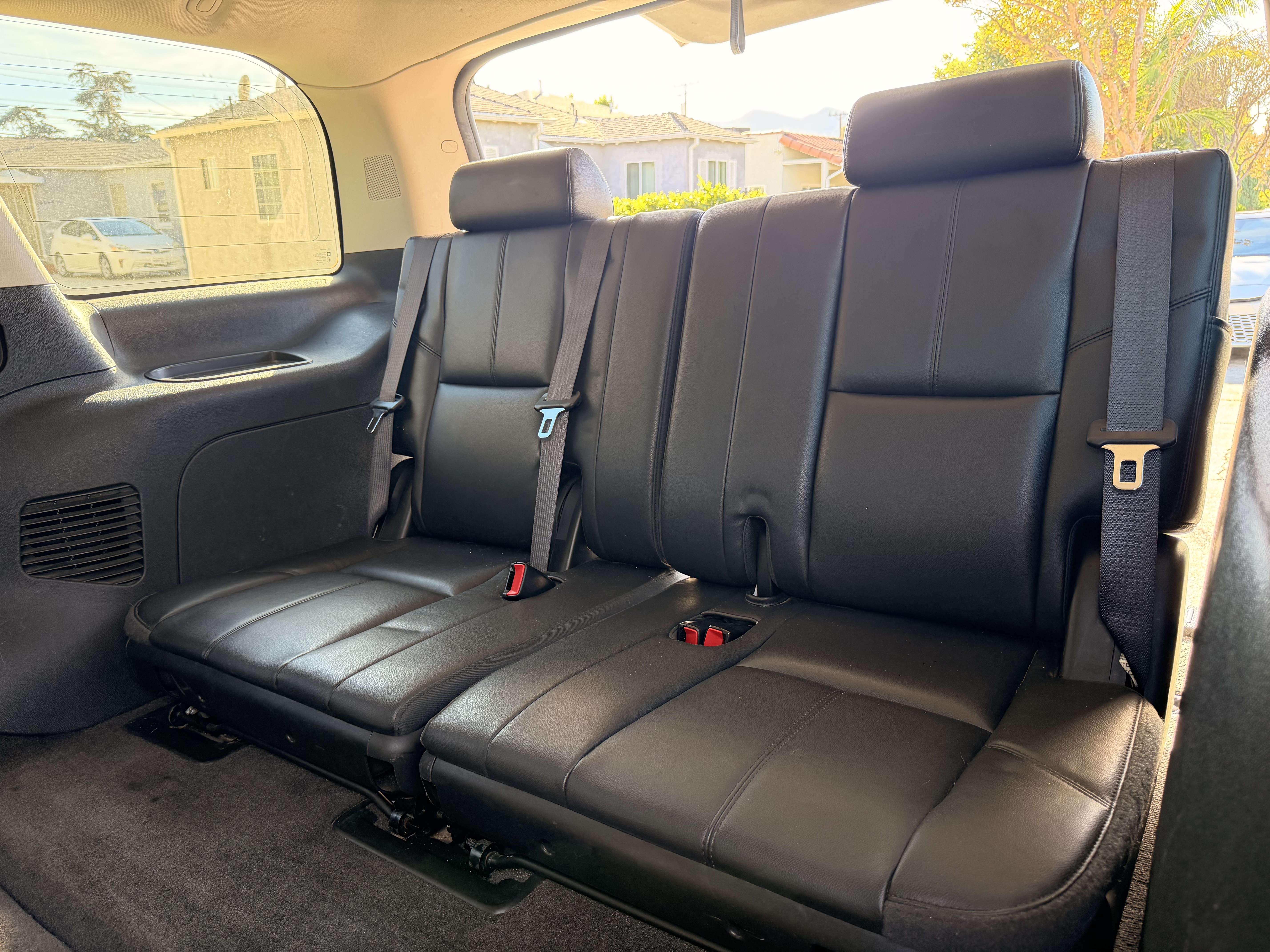 Used 2012 GMC Yukon SLT w/ Regional Value Package RWD image 13