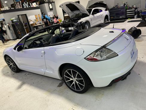 Used 2011 Mitsubishi Eclipse GS image 2