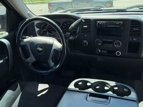Used 2012 Chevrolet Silverado 2500 LT w/ Interior Plus Package AWD/4WD image 5
