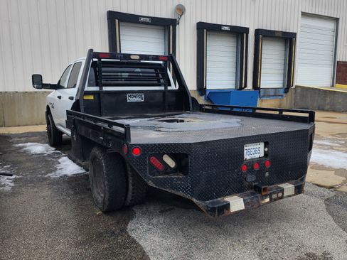 Used 2017 RAM 3500 Tradesman w/ Chrome Appearance Group image 10