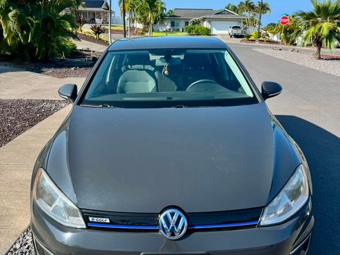 Used 2016 Volkswagen e-Golf SE FWD image 8