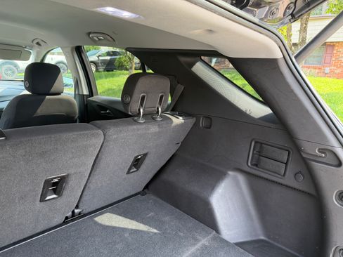 Used 2018 Chevrolet Equinox LT AWD/4WD image 15