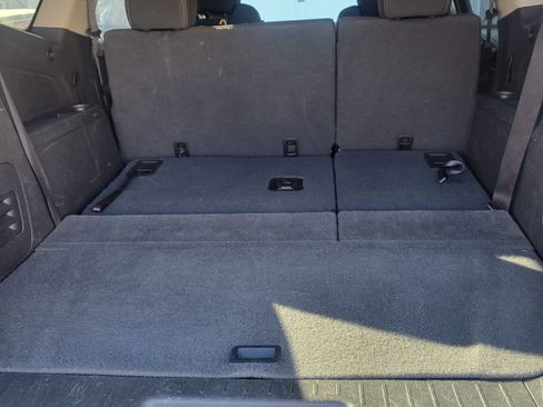 Used 2013 Chevrolet Traverse LT image 23