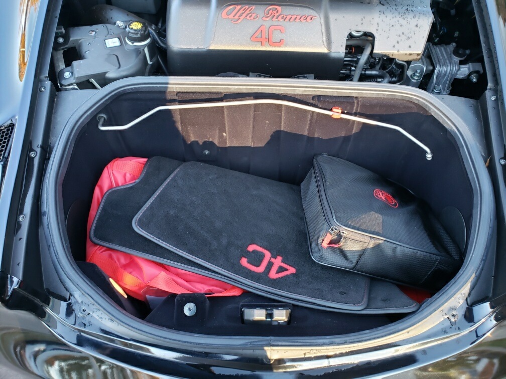 Used 2020 Alfa Romeo 4C Spider RWD image 20