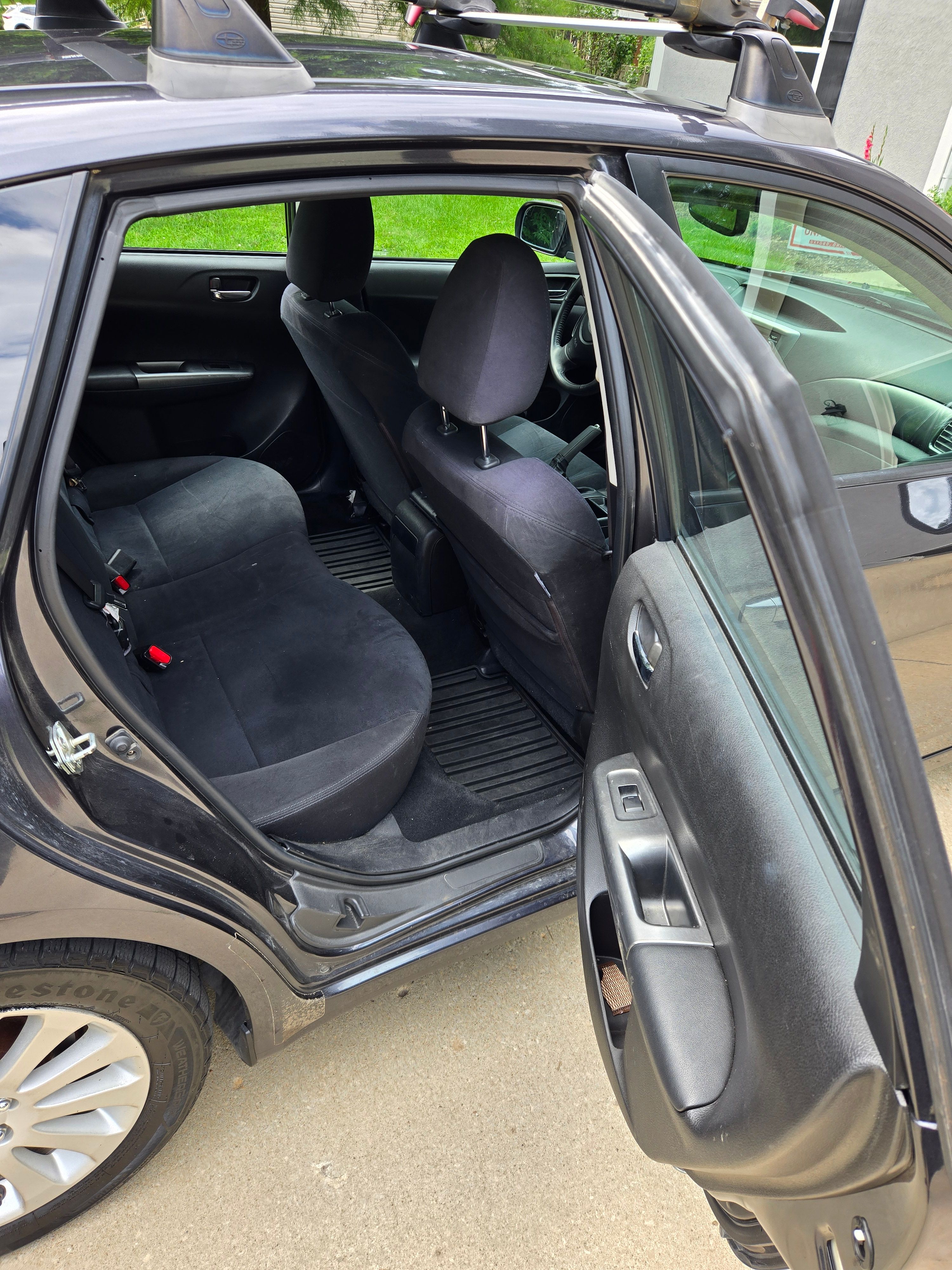 Used 2011 Subaru Impreza 2.5i Premium w/ PWR Moonroof Value Pkg AWD/4WD image 11
