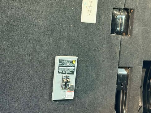 Used 2020 Ford Transit 250 Medium Roof image 29