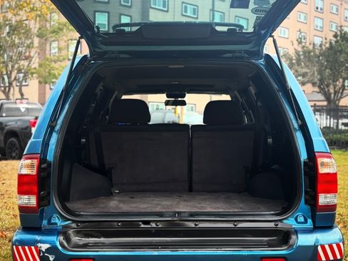 Used 2003 Nissan Pathfinder SE w/ SE Popular Pkg image 5