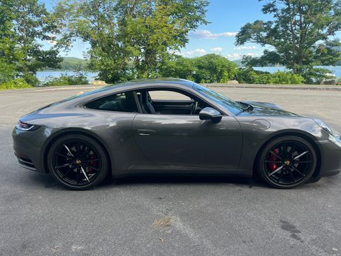 Used 2024 Porsche 911 Carrera S RWD image 10