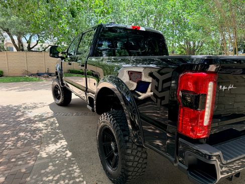Used 2024 Ford F250 Lariat w/ Lariat Ultimate Package AWD/4WD image 11