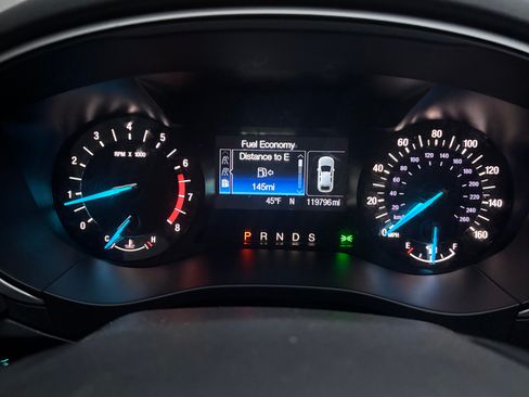 Used 2015 Ford Fusion SE image 16