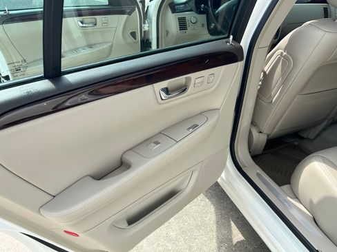 Used 2008 Cadillac DTS image 12