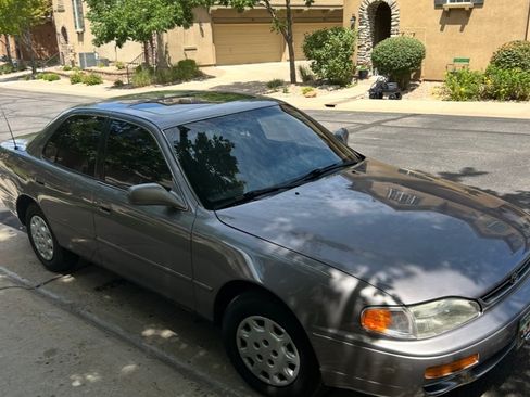Used 1996 Toyota Camry LE image 9