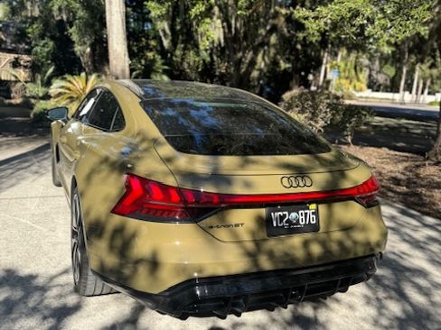 Used 2023 Audi e-tron GT Prestige w/ Prestige Package image 10