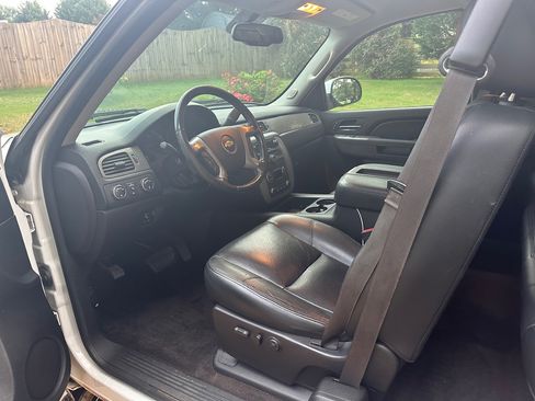 Used 2013 Chevrolet Silverado 1500 LTZ w/ LTZ Plus Package image 12