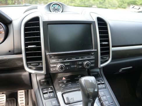 Used 2016 Porsche Cayenne GTS AWD/4WD image 11