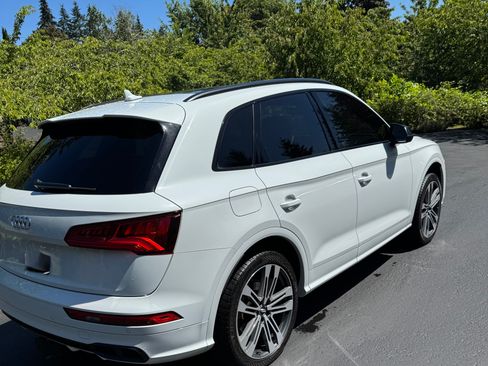 Used 2019 Audi SQ5 Premium Plus w/ Premium Plus Package AWD/4WD image 5
