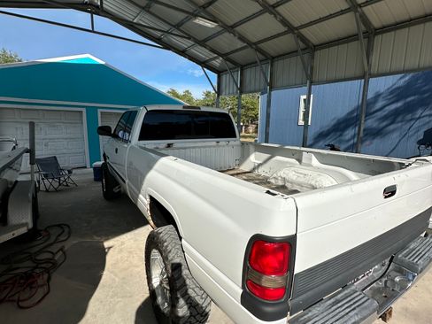 Used 2001 Dodge Ram 2500 Truck 4x4 Quad Cab image 2