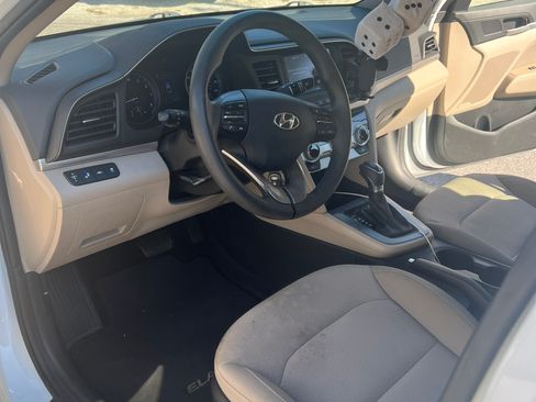 Used 2019 Hyundai Elantra SEL image 13