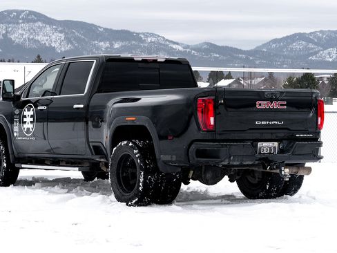 Used 2020 GMC Sierra 3500 Denali w/ Denali Ultimate Package image 10