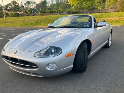 Used 2005 Jaguar XK8 Convertible RWD image 1