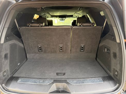 Used 2021 Cadillac Escalade Sport Platinum image 13