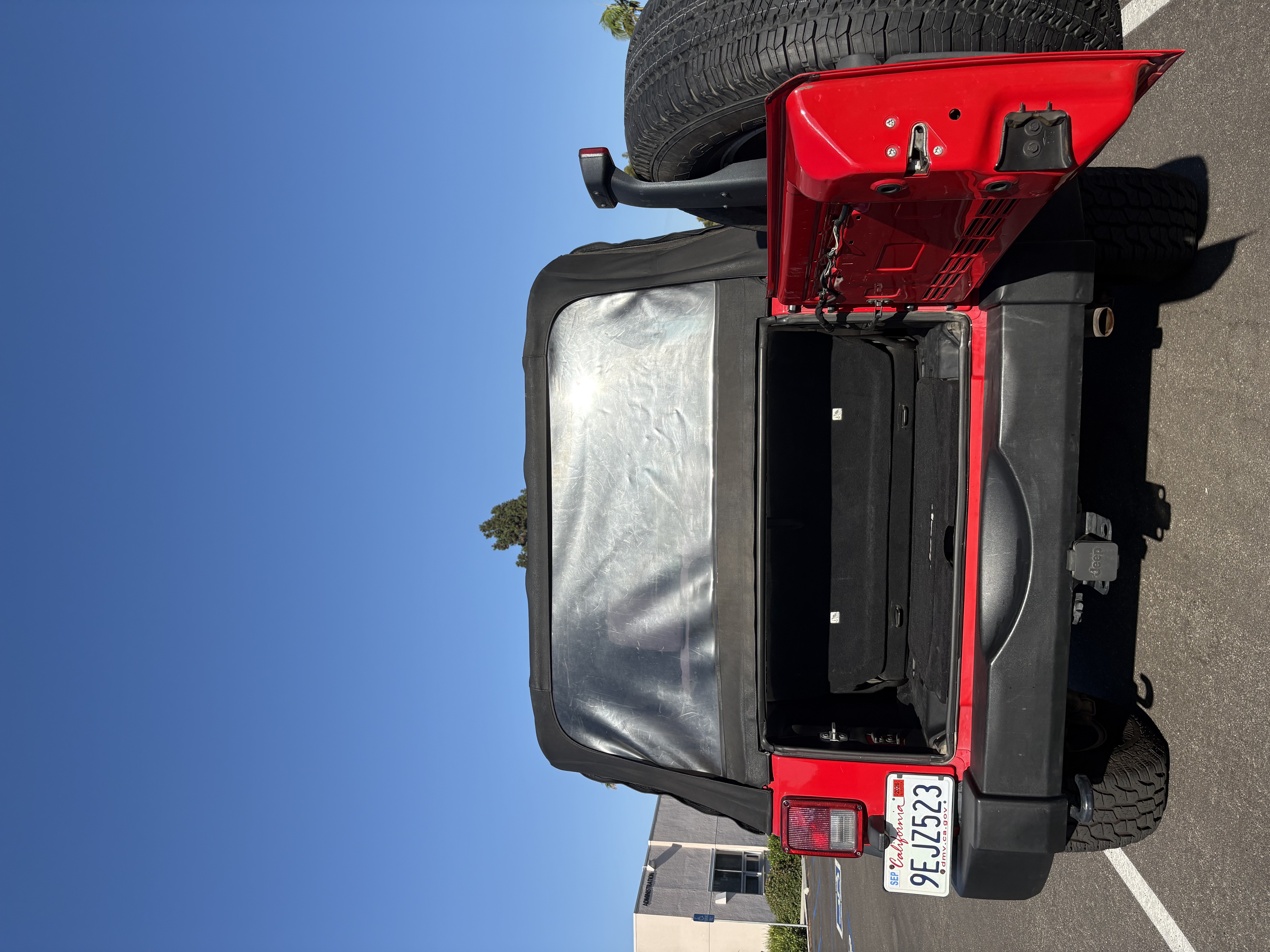 Used 2015 Jeep Wrangler Sport w/ Quick Order Package 24S AWD/4WD image 8