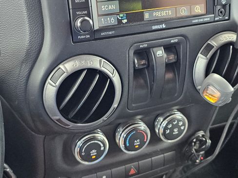 Used 2016 Jeep Wrangler Sport w/ Quick Order Package 23S image 10