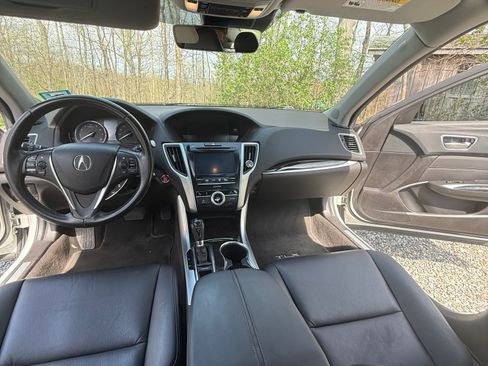 Used 2020 Acura TLX image 12