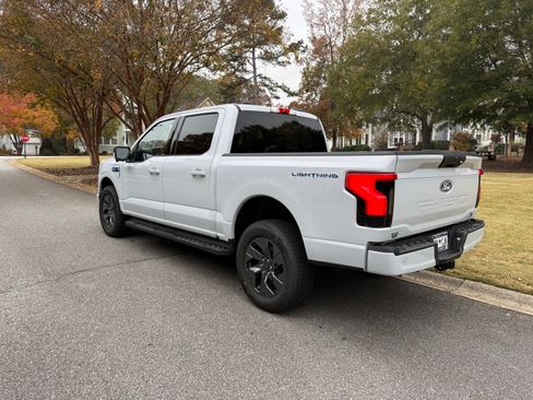 Used 2025 Ford F150 Lightning Flash AWD/4WD image 10