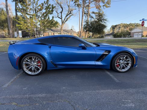 Used 2016 Chevrolet Corvette Z06 w/ 3LZ Preferred Equipment Group image 10
