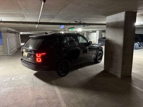 Used 2020 Land Rover Range Rover image 6