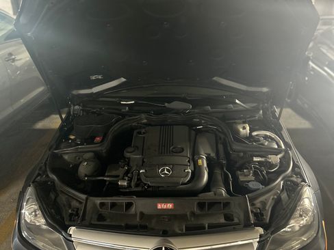 Used 2013 Mercedes-Benz C 250 Sedan image 15