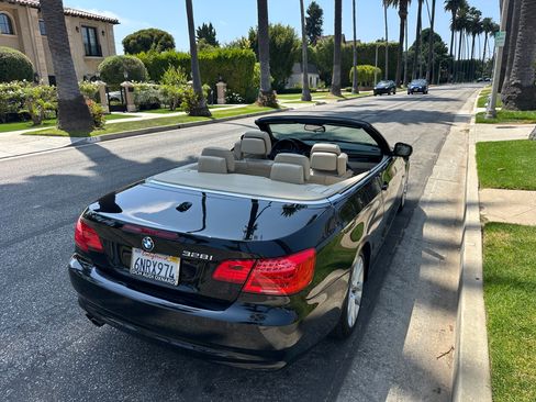 Used 2011 BMW 328i Convertible image 21