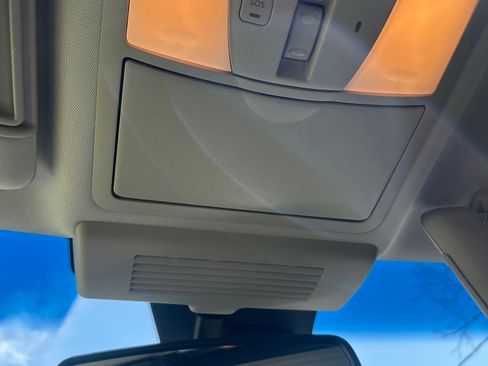 Used 2016 INFINITI QX80 4WD w/ Deluxe Technology Package image 15