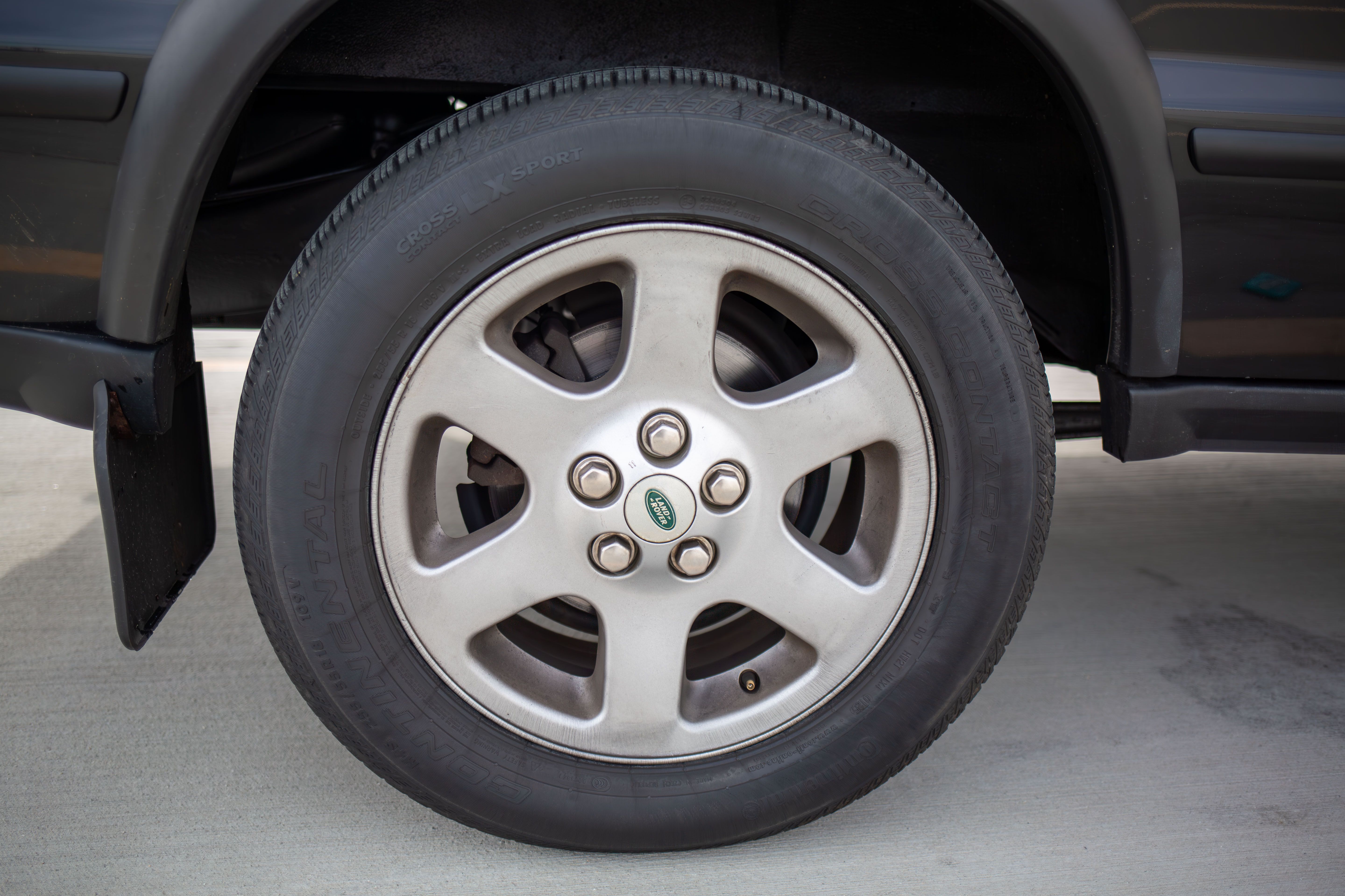 Used 2004 Land Rover Discovery SE AWD/4WD image 13