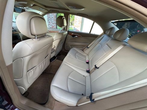 Used 2009 Mercedes-Benz E 350 Sedan image 9