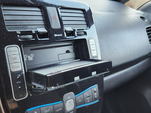 Used 2013 Nissan Leaf SV w/ LED & Quick Charge Pkg image 16