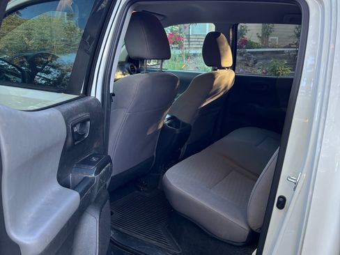 Used 2021 Toyota Tacoma SR w/ SR Convenience Package RWD image 3