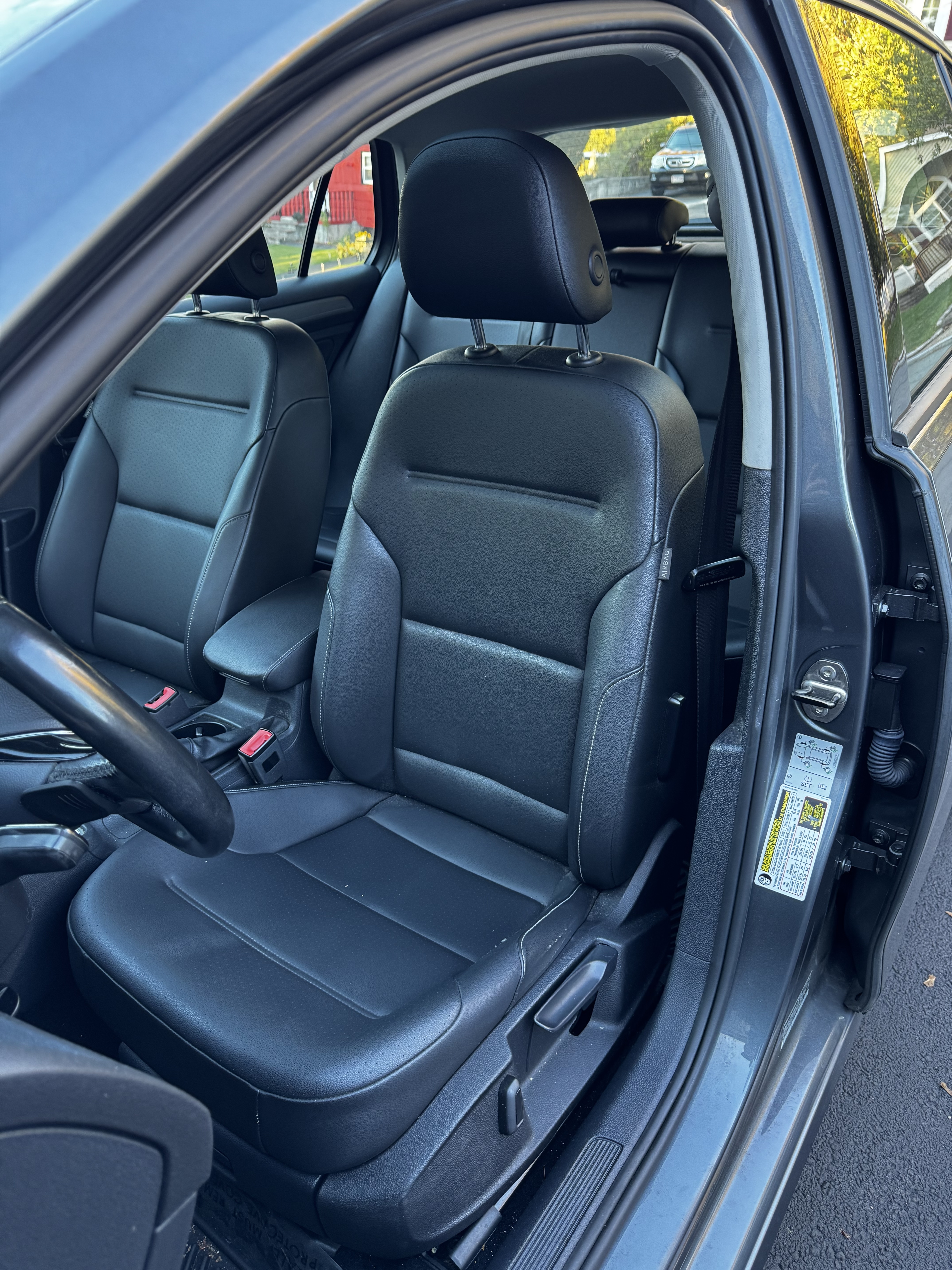 Used 2016 Volkswagen Golf SE w/ Lighting Package FWD image 11