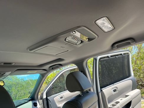 Used 2014 Honda Pilot Touring image 16