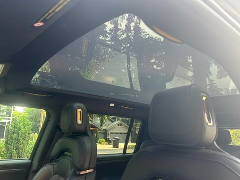 Used 2025 Rivian R1S Adventure AWD/4WD image 8