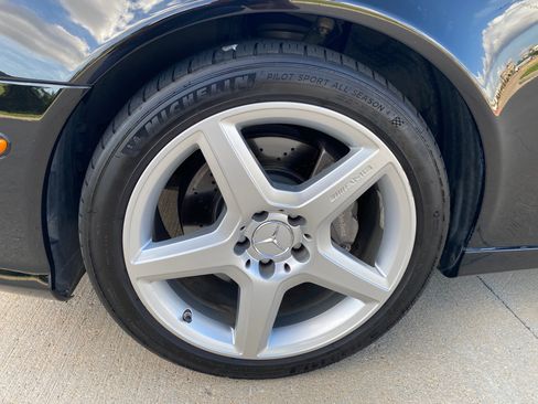 Used 2009 Mercedes-Benz E 550 Sedan image 29